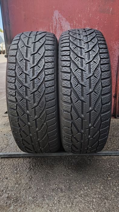2бр. зимни гуми 205/60/16 Kormoran Snow
dot4821
6.8mm
Добро състояние