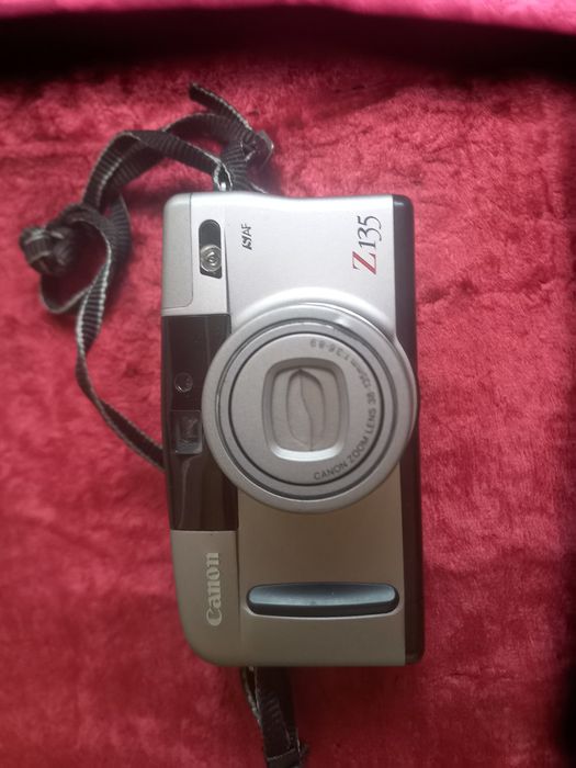 Продаю фотоаппарат Canon.