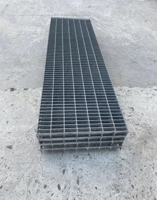 Vand trepte zincate