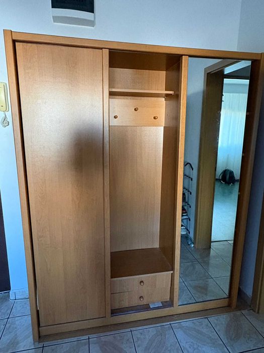 Donez dulap funcțional