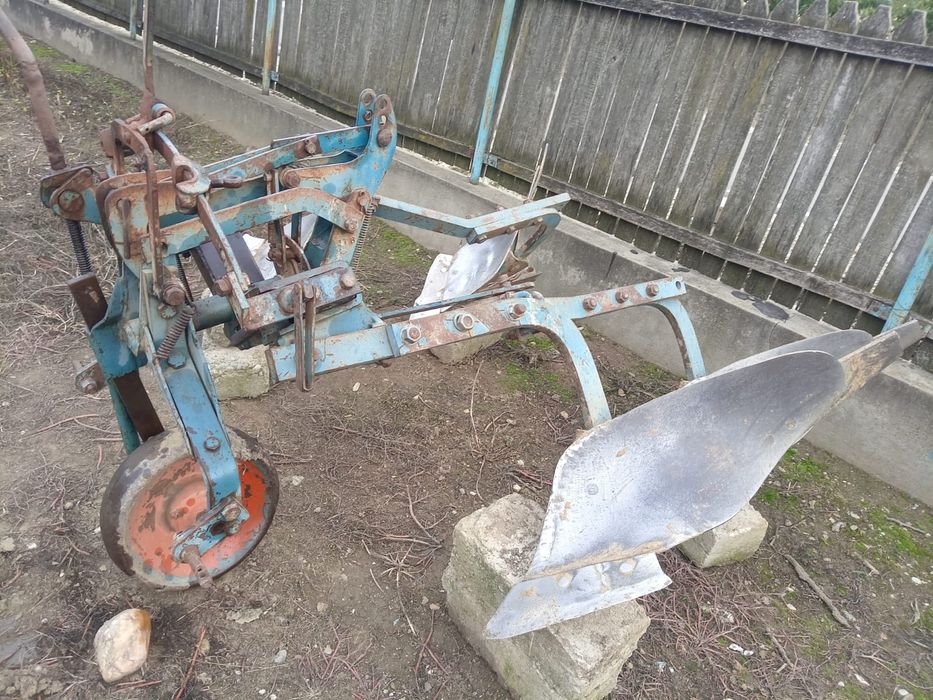 Vând plug rabewerk polonez
