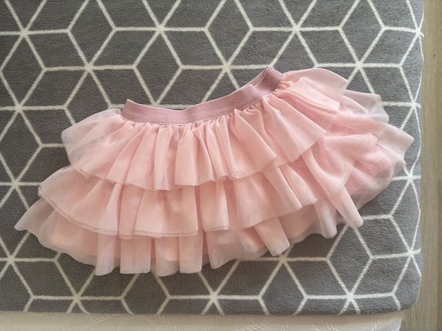 Дрешки за момиче 104 - 110 см.