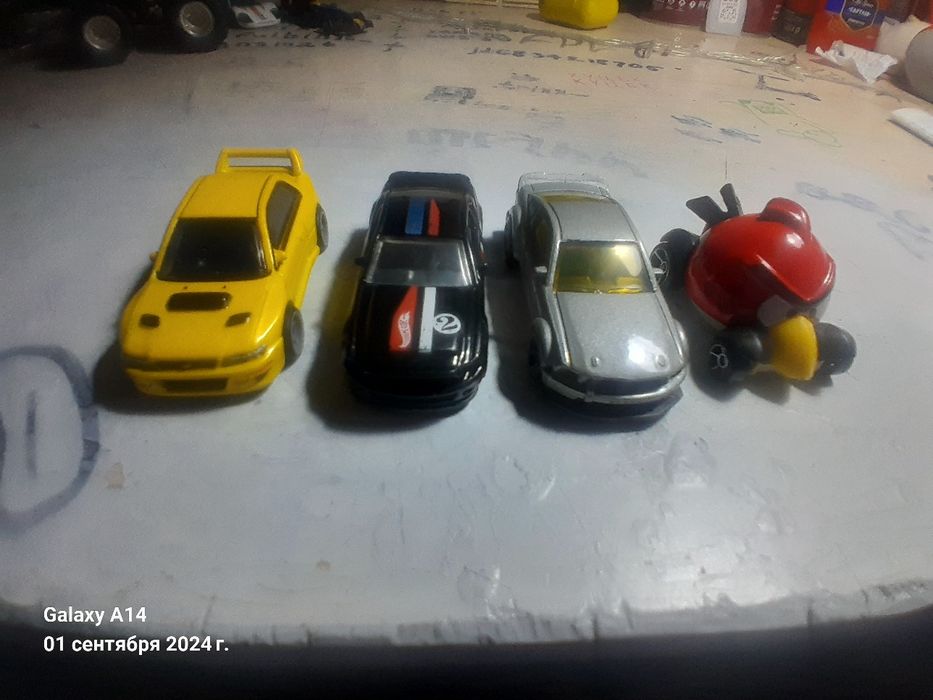 Хотвилс 1/64 модели