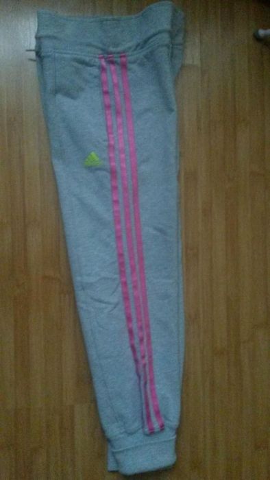 Pantaloni Adidas pt 9-10 ani