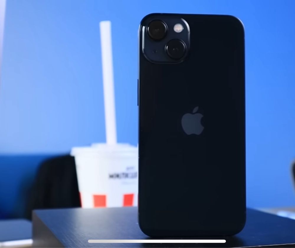 iPhone 13 с гарантией