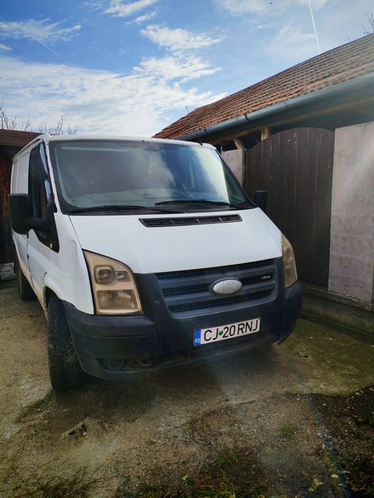 Vând Ford Tranzit
