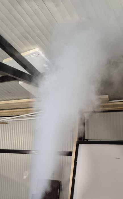 Aparat de curatat cu aburi