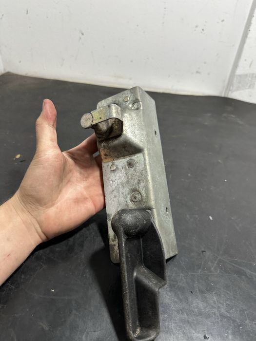 Incuietoare usa spate Mercedes vito volkswagen LT 9017400135 W905 W901