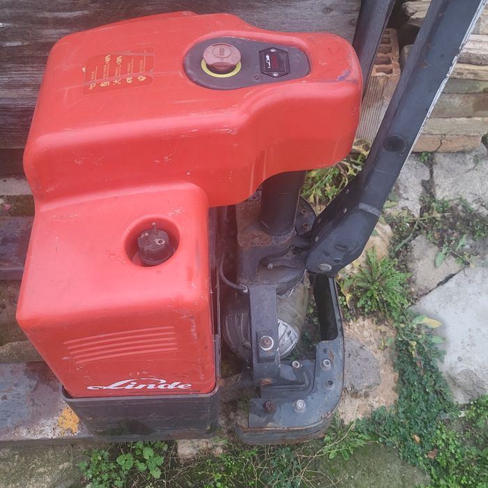 Палетна количка Linde