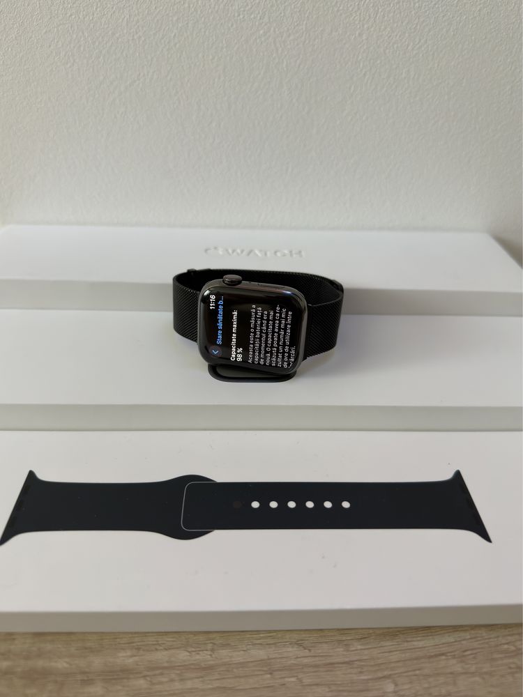 Apple Watch Seria 8 Stainless Steel