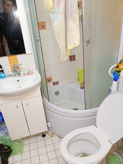 Inchiriez apartament