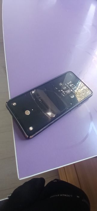 Самсунг а52 в хорошем состоянии