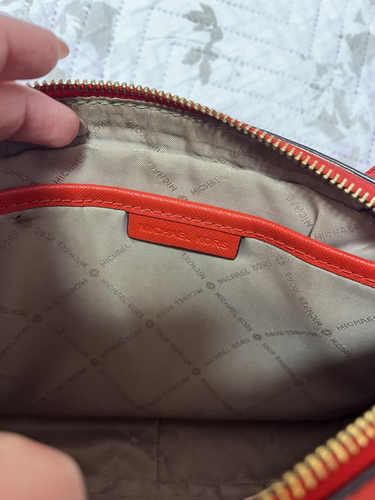 Michael Kors дамска кросбоди чанта