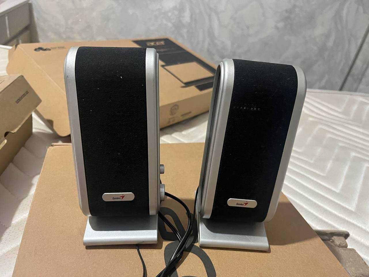 Продам акустические колонки Genius (Б/У).