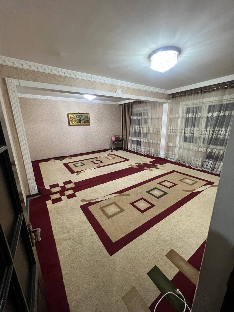 Maksim Gorkiy metro yonida 2 xonali kvartira