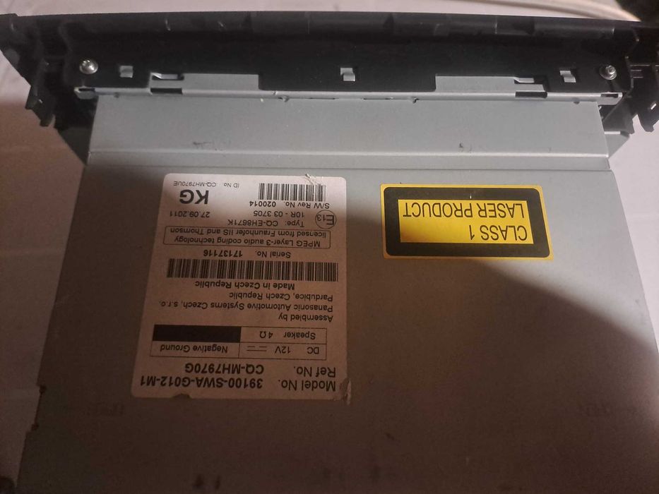 Продавам оригинална CD уредба за HONDA CR-V 2014г.-2017г. 3-серия