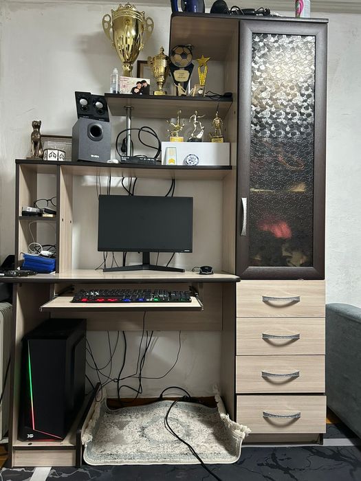 Компьютерный стол