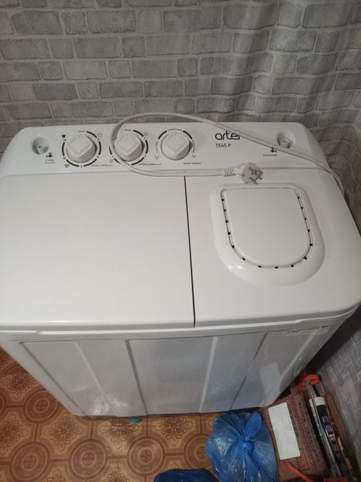 Полуавтоматическая стиральная машина