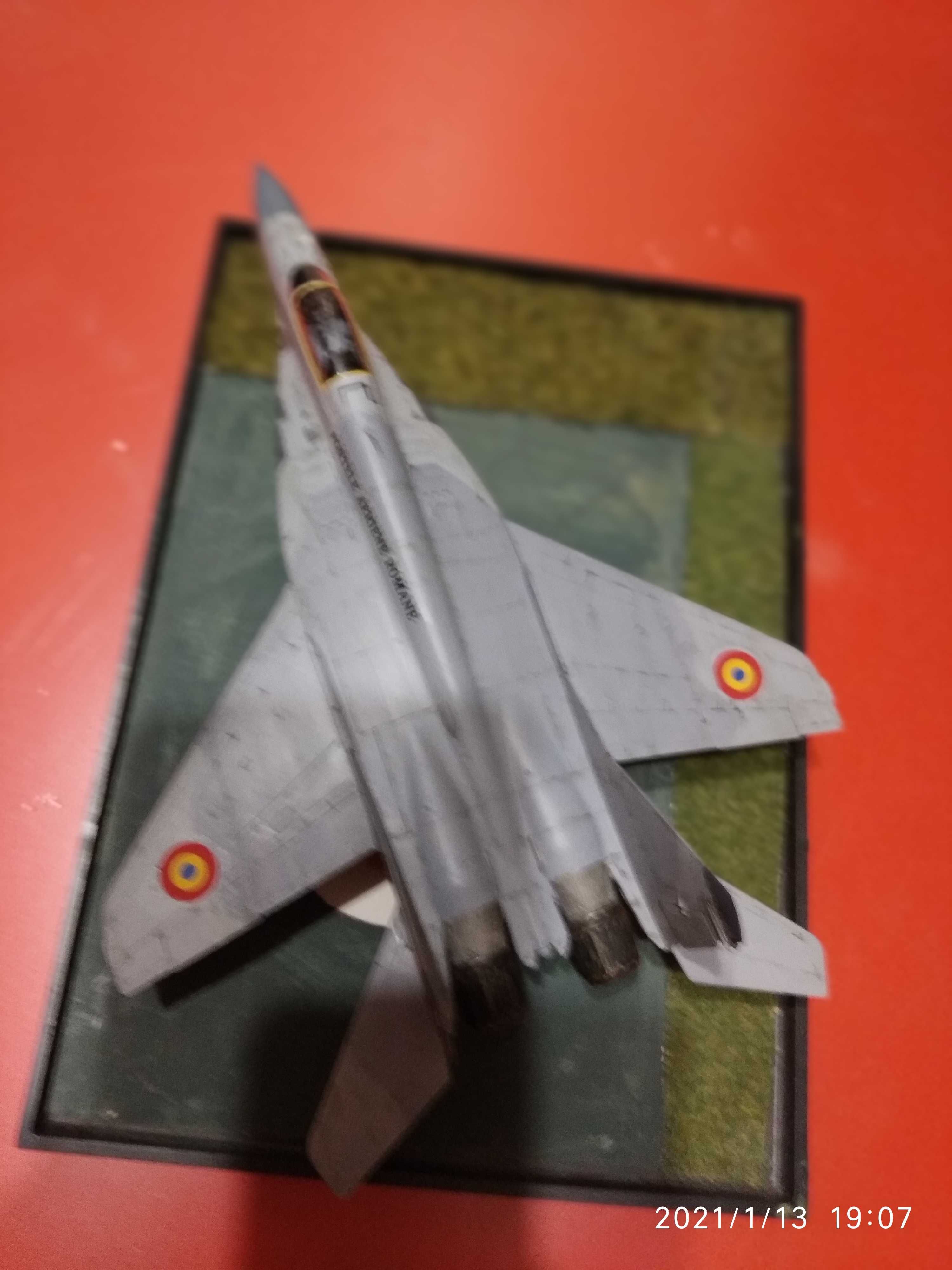 MACHETA avion militar romanesc MIG-29 SCARA 1:72