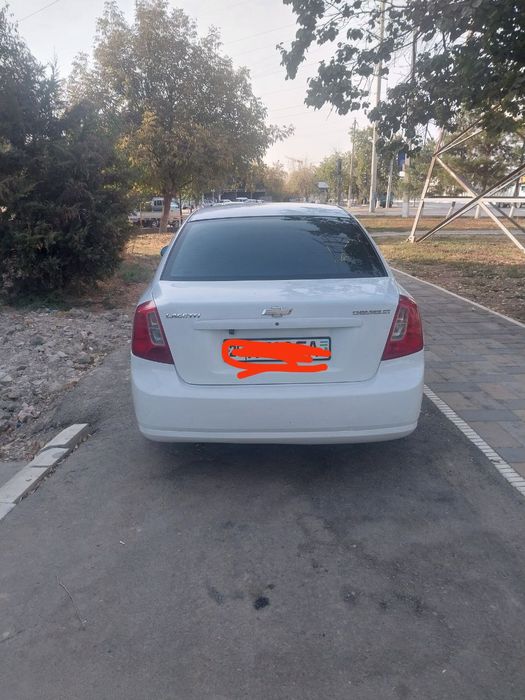 Лассети 2011 йил