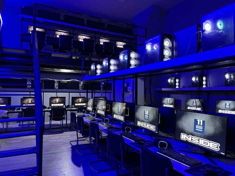 Tayyor Biznes Tayyor kompyuter Klubi 35 ta Pc bar joyi bilan birga