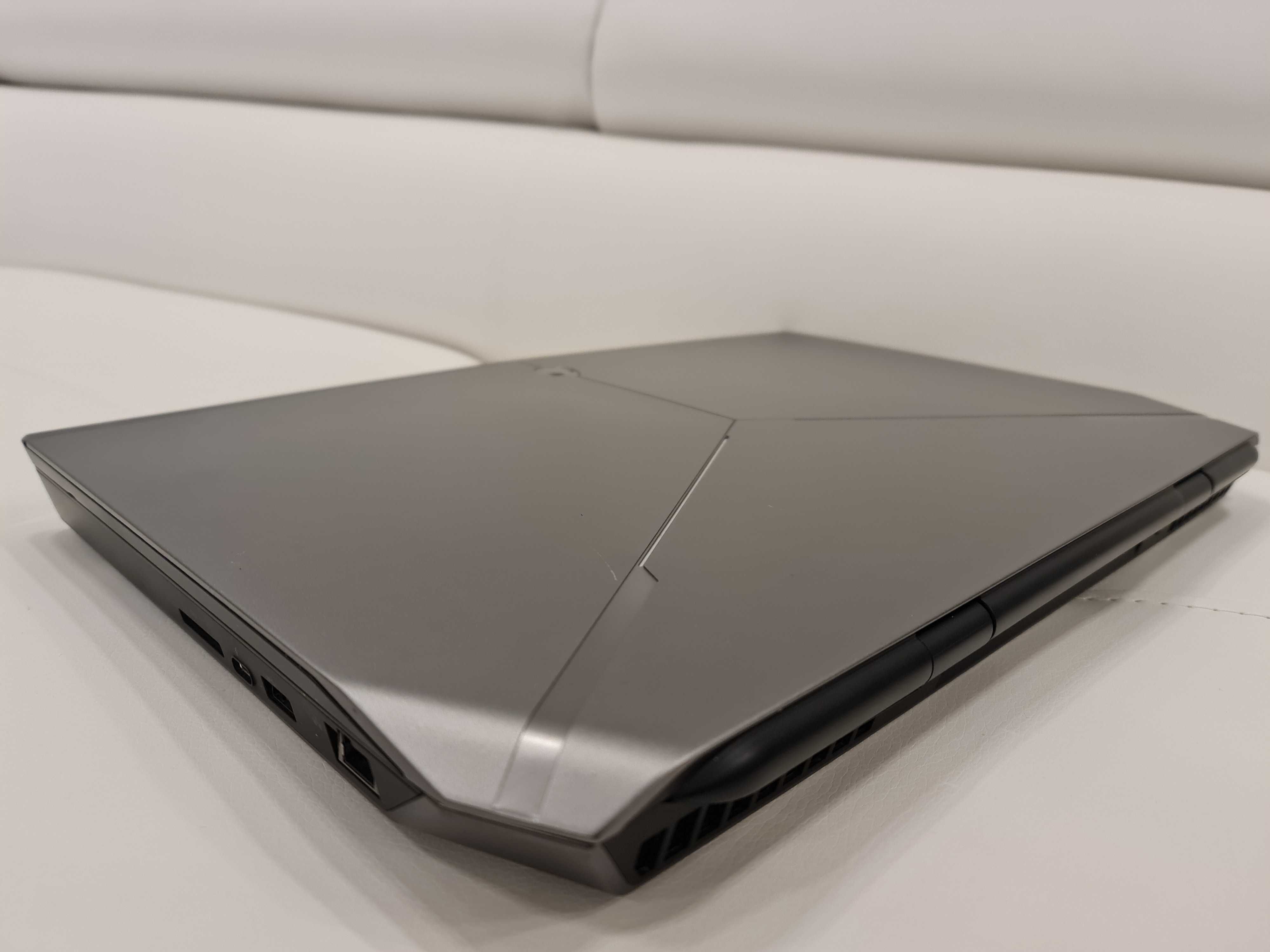Laptop gaming ALIENWARE 17,3 ,intel core i7 ,video 6 GB GTX, ram 16 gb