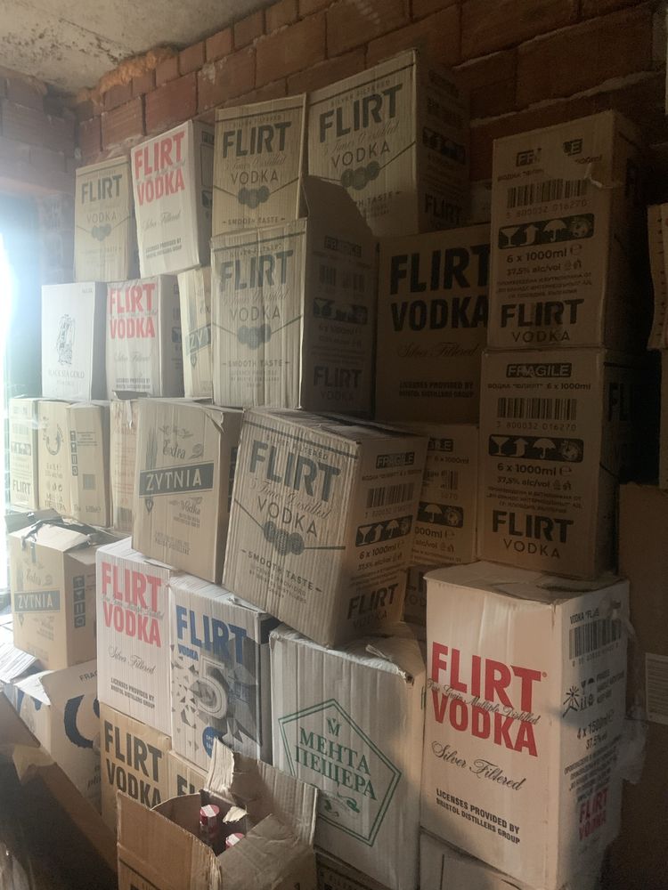 Празни бутилки от Flirt  Флирт 1 л.