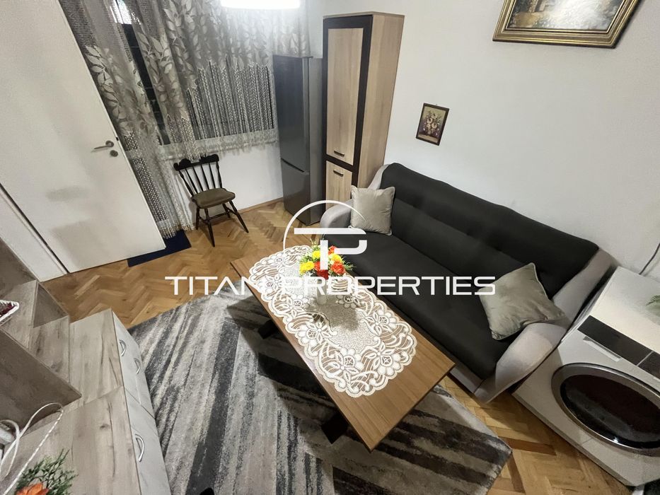 Дава се под наем Тристаен апартамент в Бургас, Център - 80 кв.м за 459 € - Снимка #2