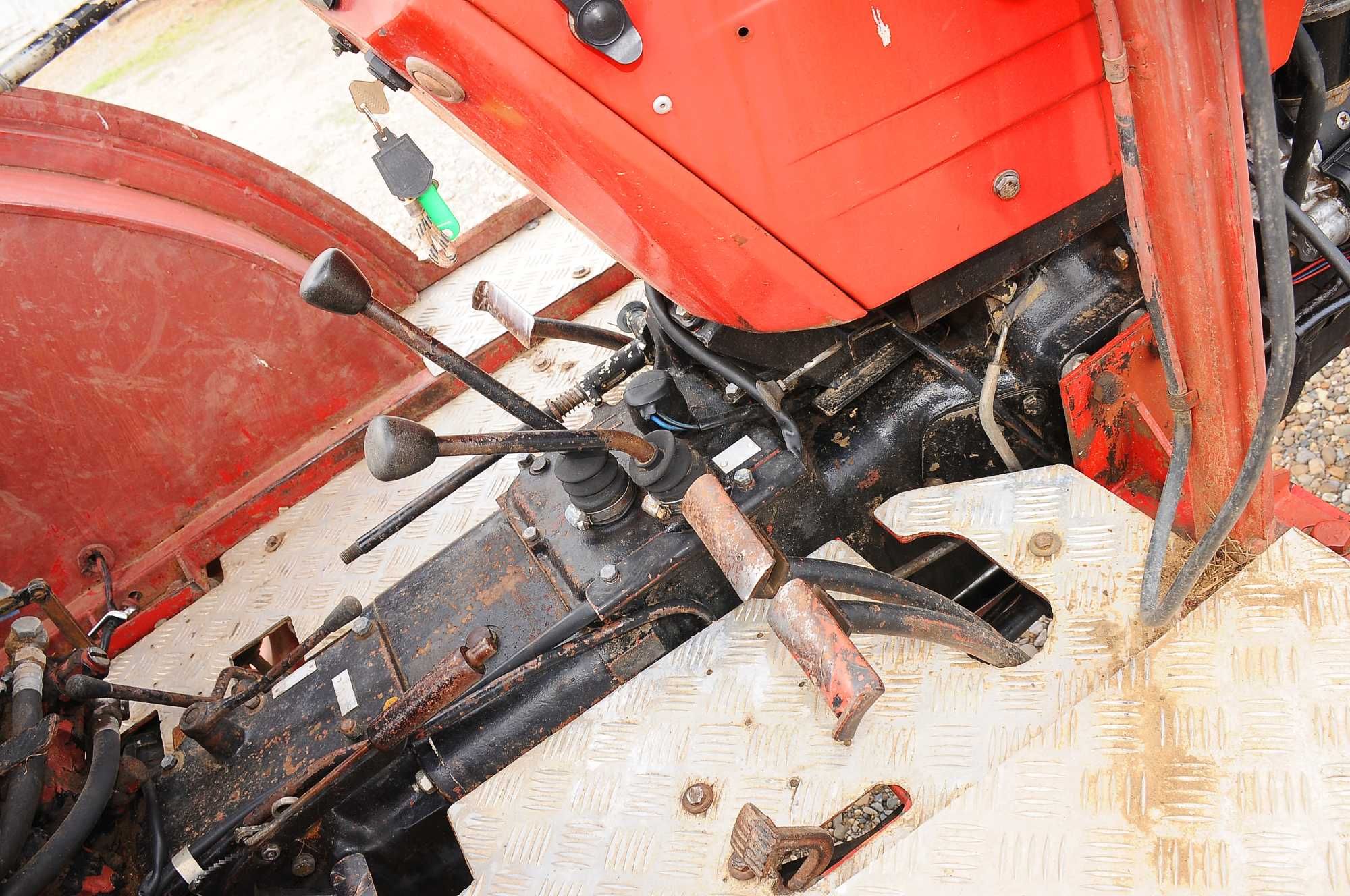 Tractor UTB Universal 445 DTC an 2001 4x4, detin carte RAR si Talon
