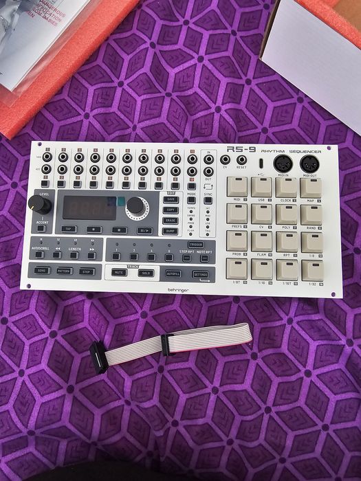 Behringer RS-9 de vanzare