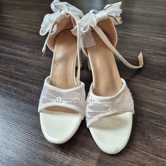 Булчинска / сватбена рокля с цепка и панталонки