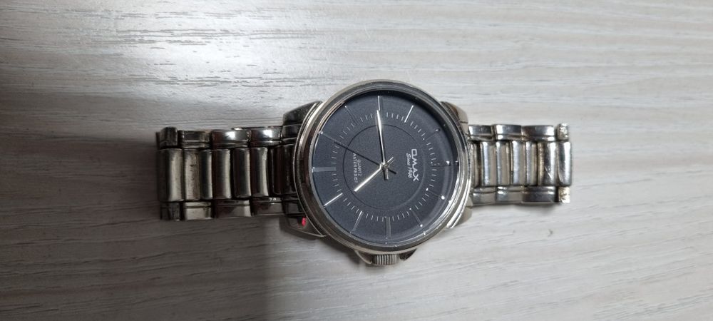 Продам наручные часы Omax