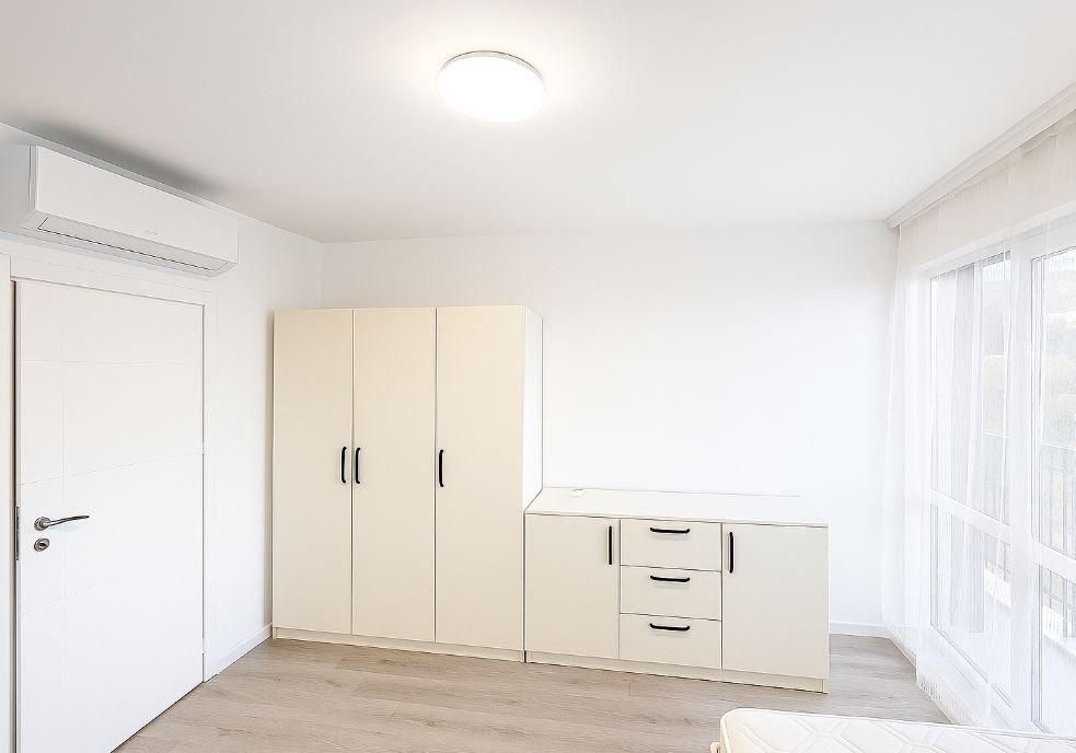 Двустаен апартамент в района на Възраждане 4!