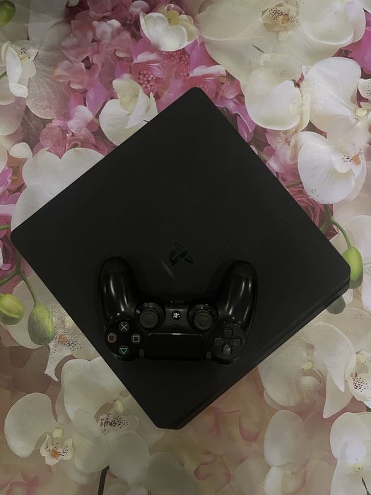 PlayStation 4 slim 1 tb