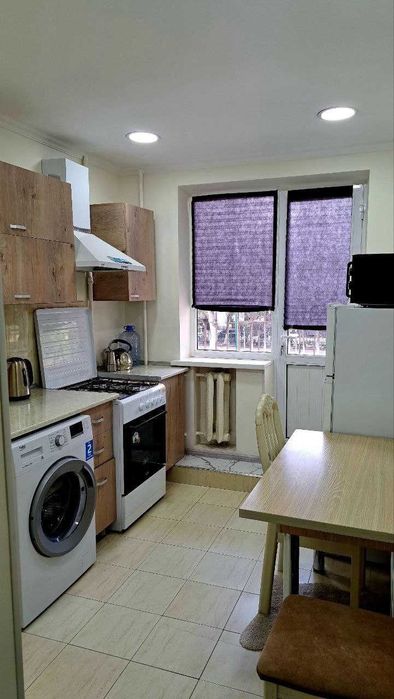 Maksim Gorke bir qadam ijaraga 2 xona kvartira