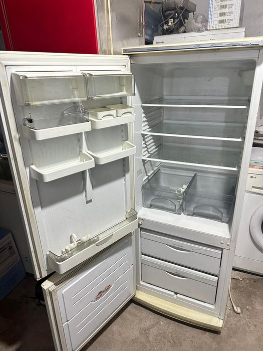 Продам холодильник