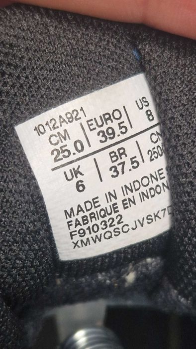 Оригинални дамски маратонки- Asics Gore-Tex