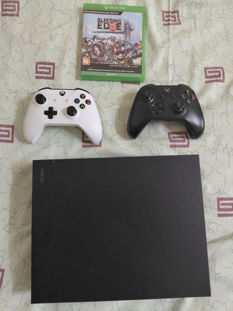 Устройство Xbox One X