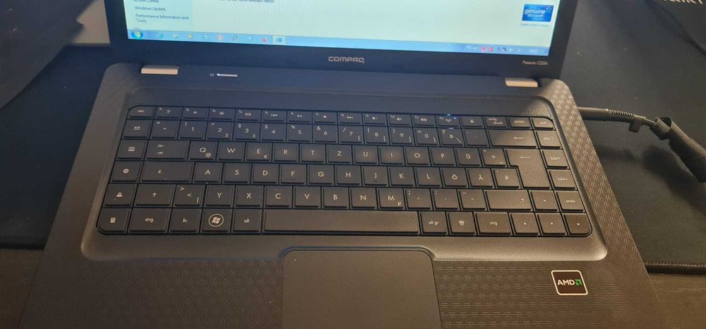 laptop Compaq Presario CQ56