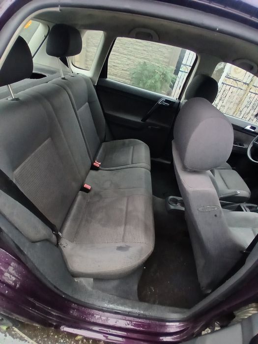Vând Volkswagen polo