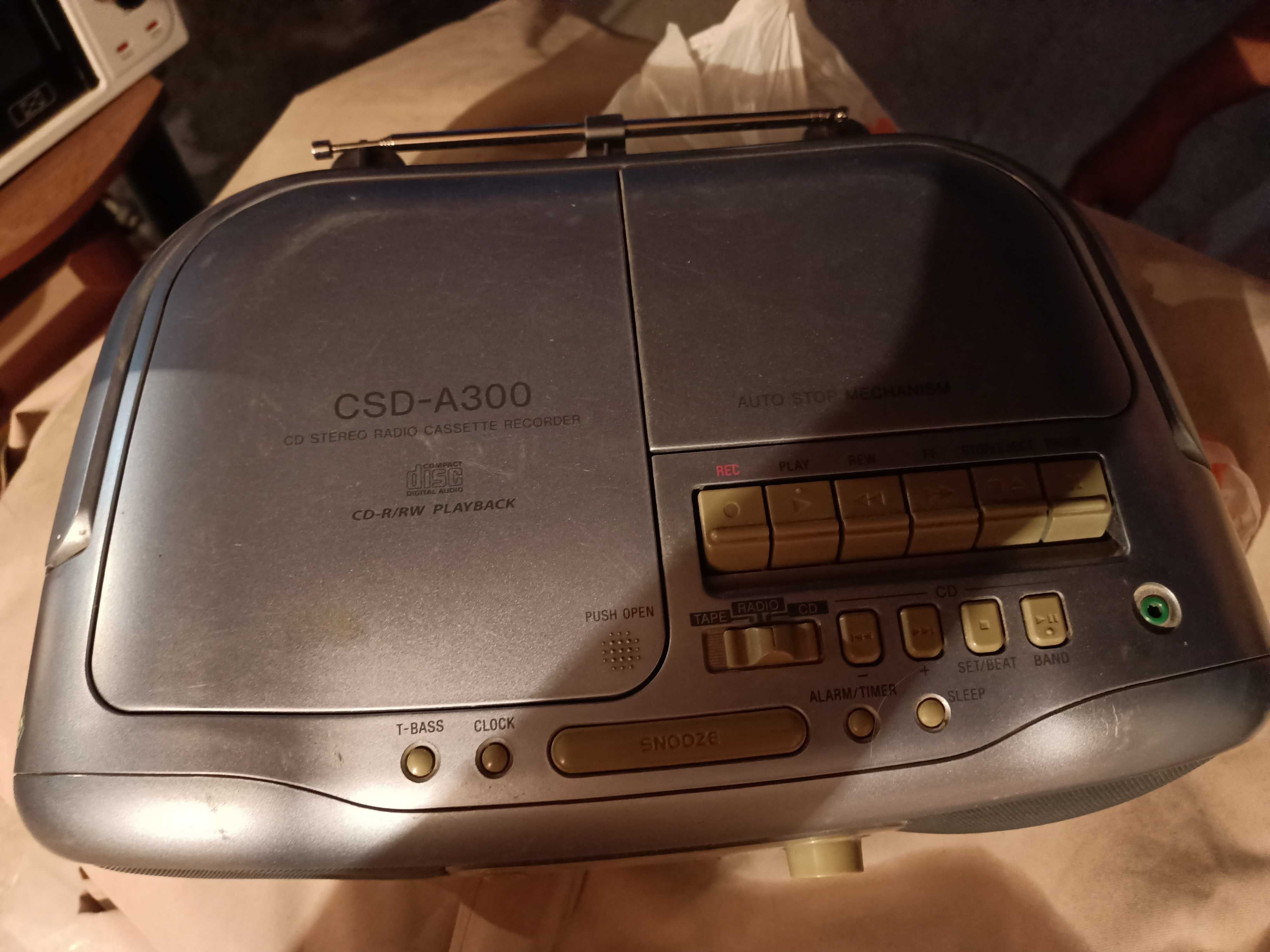 Магнитофон  cd iva