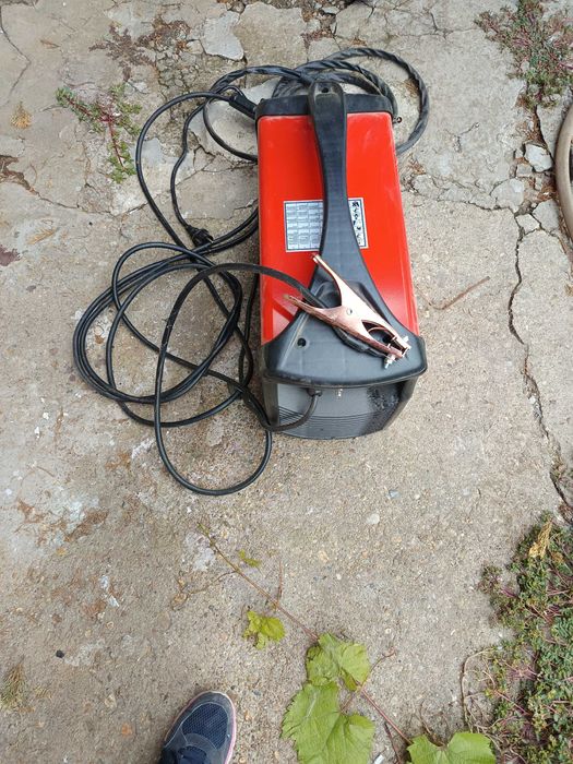 Телоподаващо аргон и електрожен