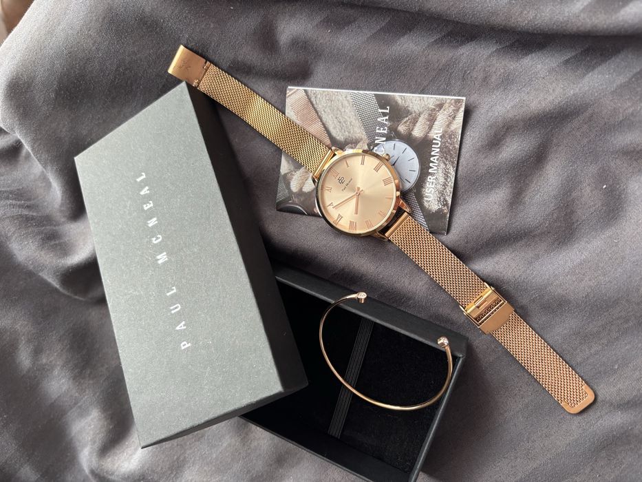 Часовник Paul Mcneal с гривна