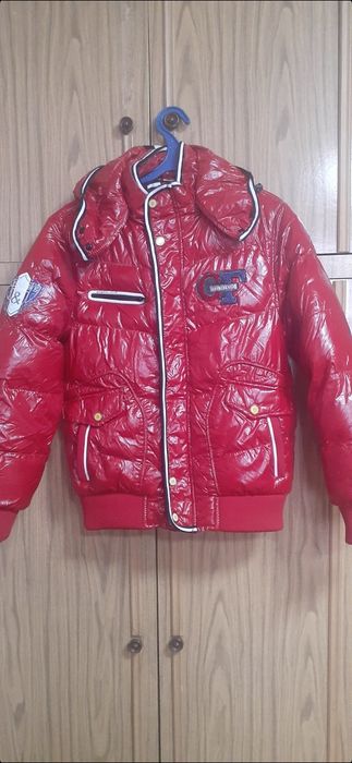 Куртка зимняя тёмно красного цвета