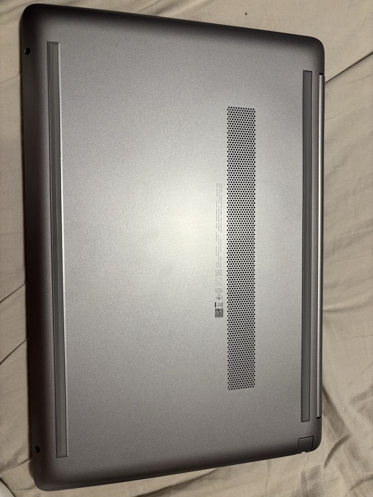 Лаптоп HP Intel Core i3/ 8GB RAM/ 128GB SSD/ Windows 10 Pro
