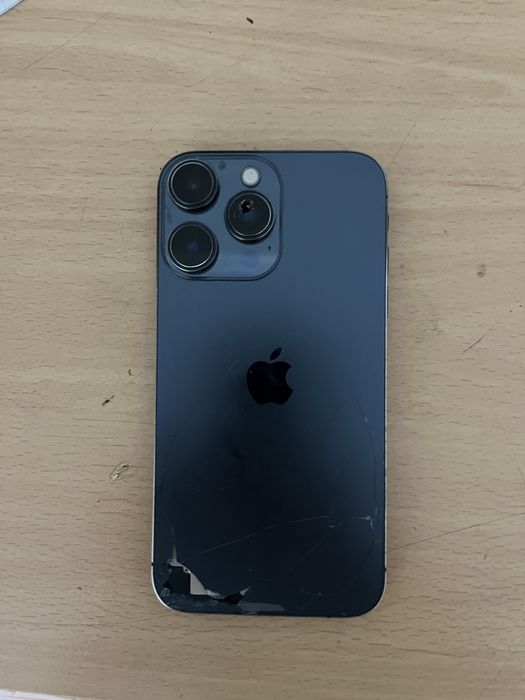 iPhone XR в корпусе iPhone 15 Pro Max