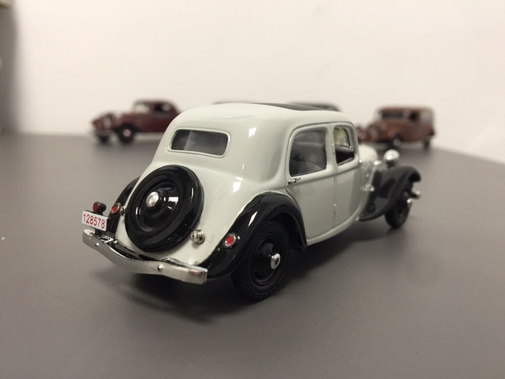 Citroen Traction Avant Belgian 11 BL macheta scara 1/43 epoca WW2