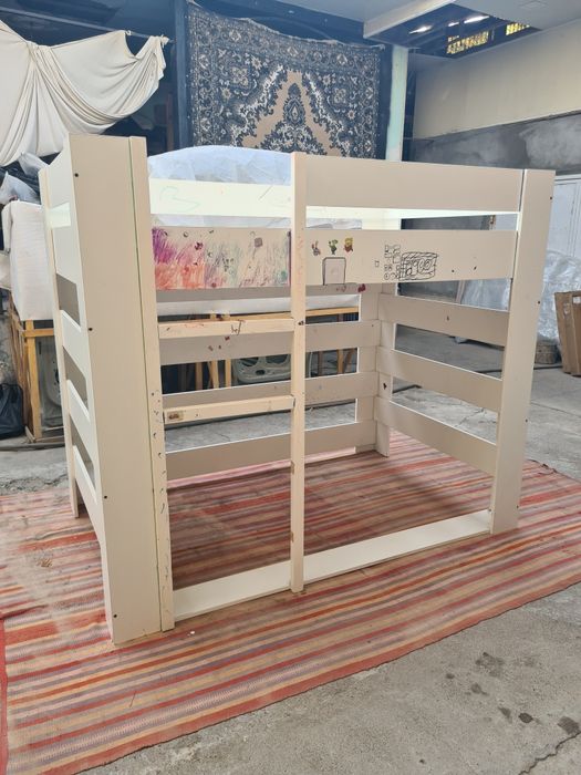 Детская кровать домик