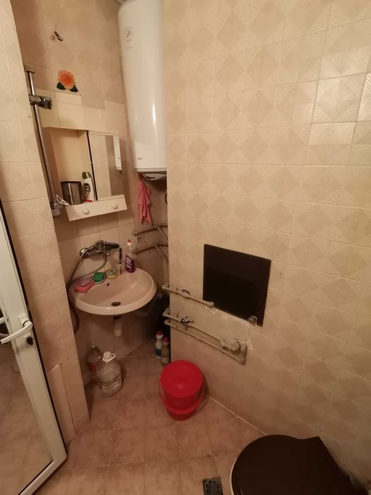 Дава се под наем Едностаен апартамент в Бургас, Славейков - 40 кв.м за 153 € - Снимка #4