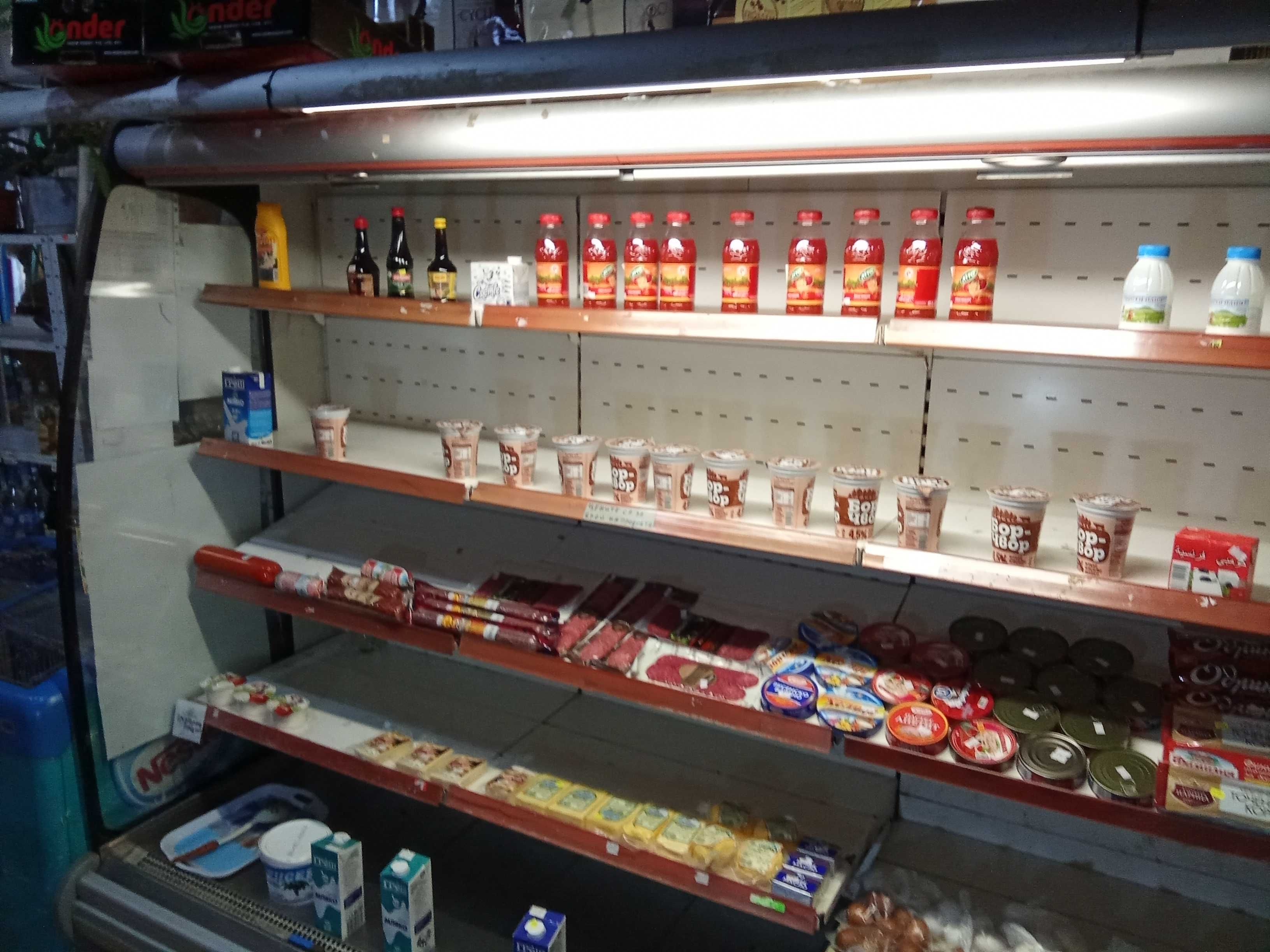 Продавам хладилна витрина